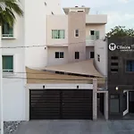 Suites Casa Blanca
