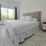 Downtown Room With Pool Bbq And Near All The Hotspots