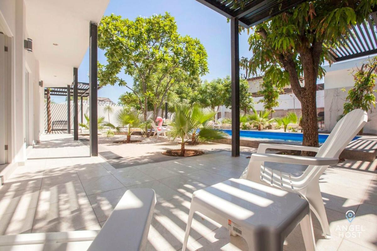 Downtown With Pool Bbq And Near The Hotspots