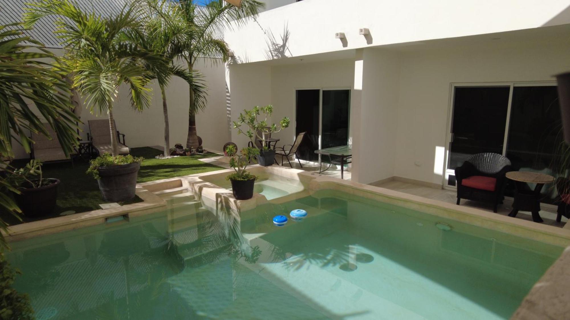 Casa Blanca *