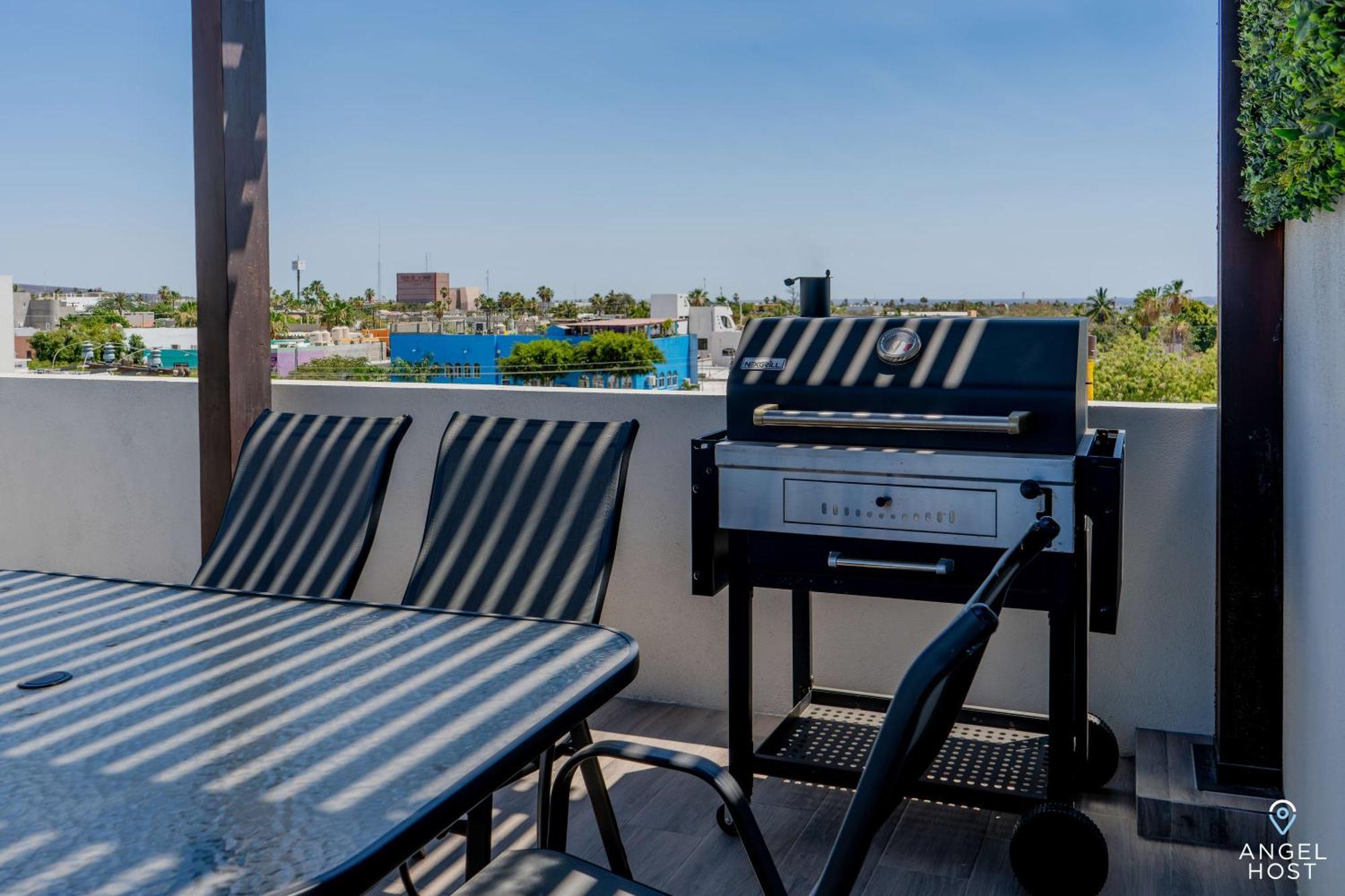 Modern Pools Private Bbq Malecon 4 Blocks La Paz