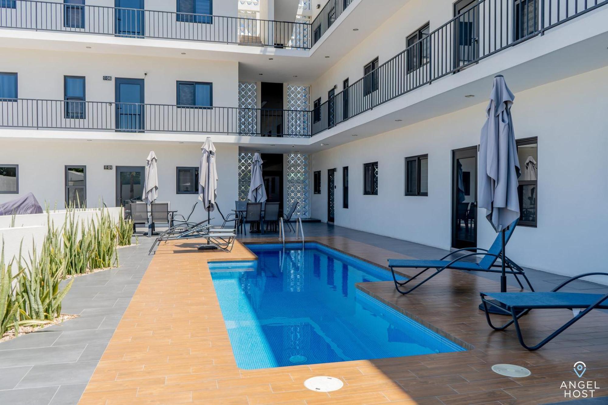 Modern Pools Private Bbq Malecon 4 Blocks Holiday home La Paz