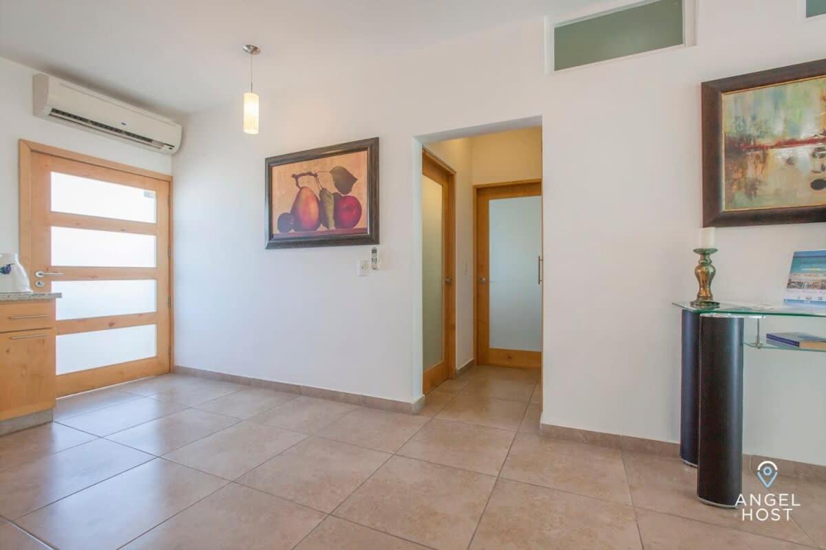 With Spectacular Ocean View & Pool Onsite * La Paz