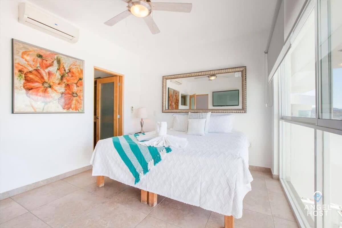 With Spectacular Ocean View & Pool Onsite Сasa de vacaciones