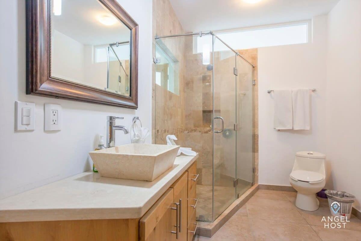 With Spectacular Ocean View & Pool Onsite * La Paz
