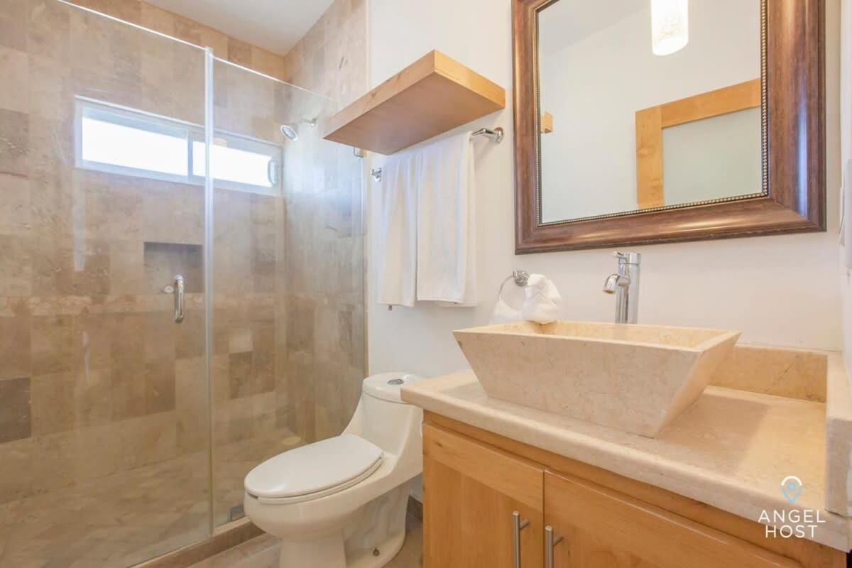 With Spectacular Ocean View & Pool Onsite