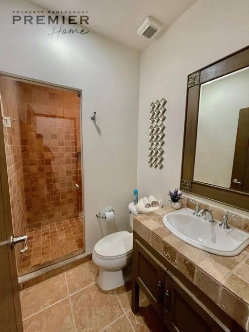 Sunset Home, Golf Cart And Club Access Villa *