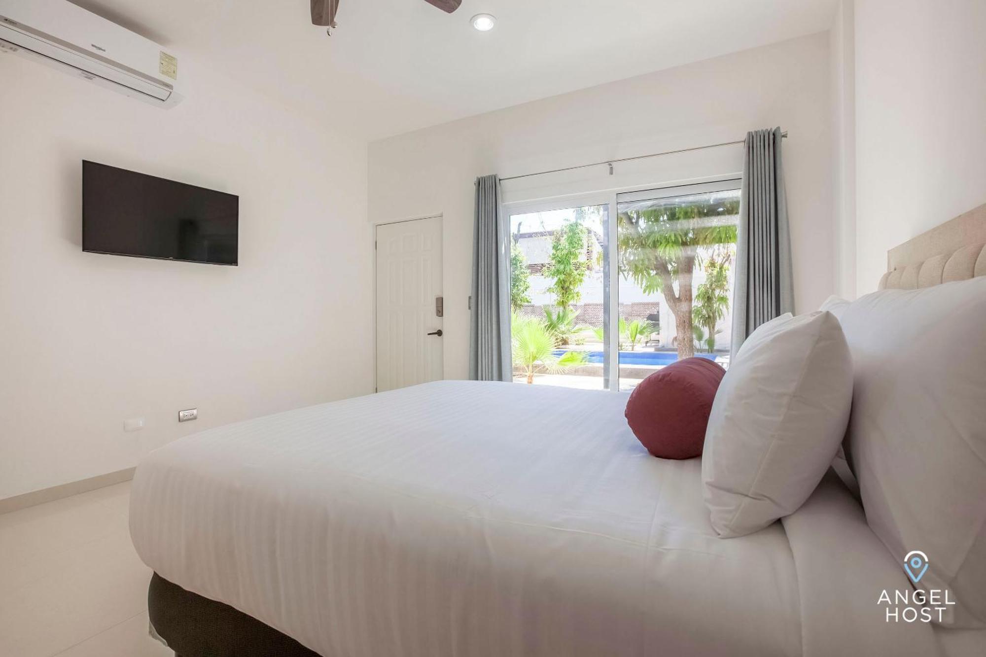 Inn Cozy With Pool Bbq Steps From Hotspots La Paz