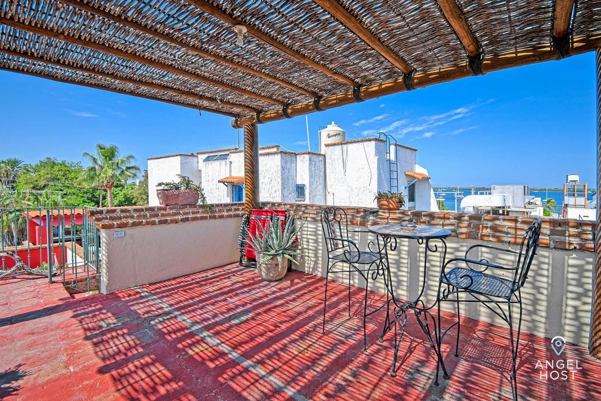 Apartment Comfy Retreat And Walk To Malecon *