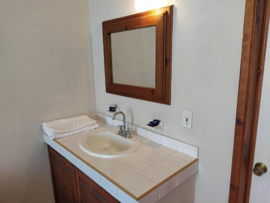 Motel Econo Cantamar