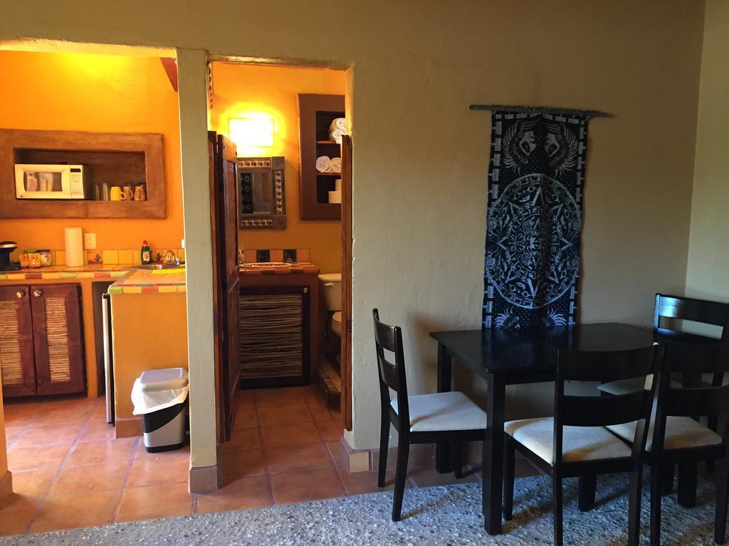 Leo's Baja Oasis Pensión La Paz