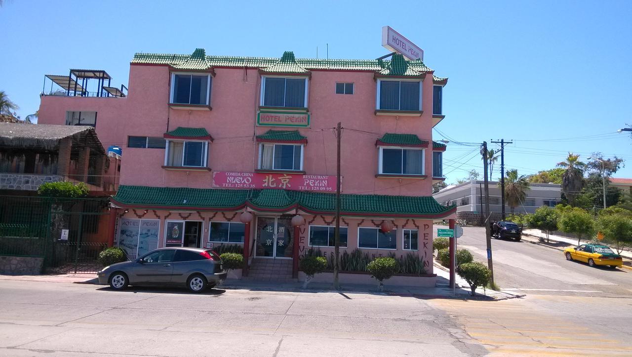 Pekin * La Paz