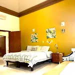 Large Room In Bay View Home