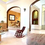 Large Room In Bay View Home