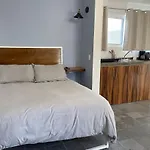 Tibeti Estudio Con Balcon, Nuevo Y Centrico