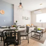 New Townhome With Private Patio, Parking & Pool Onsite