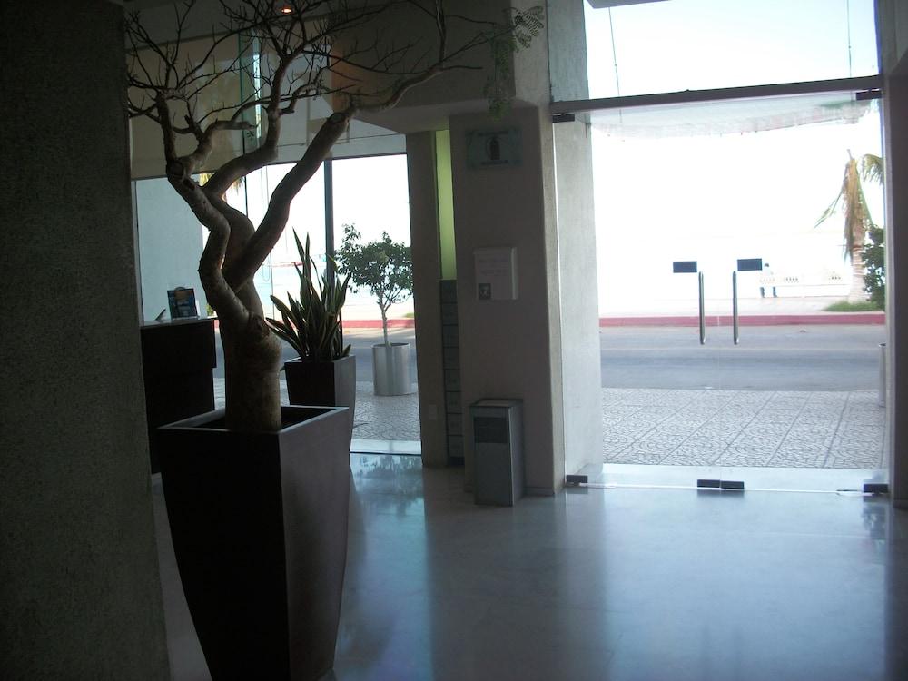 Seven Crown Malecon Hotel La Paz