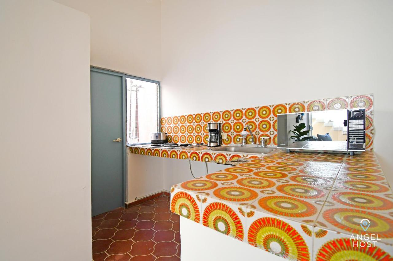 Colorful & Spacious Zen Apt 2 Blocks To The Beach La Paz