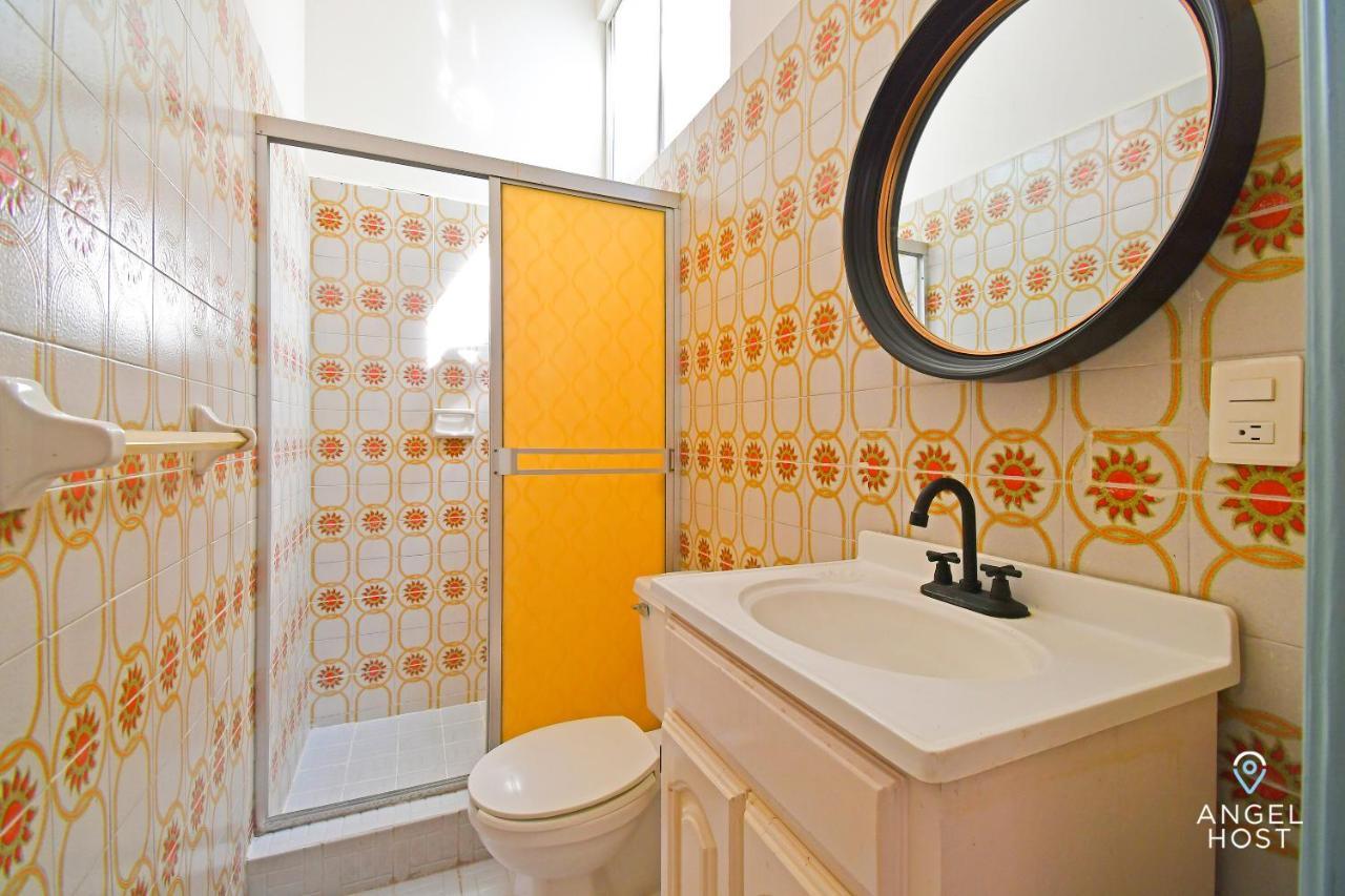 Colorful & Spacious Zen Apt 2 Blocks To The Beach *