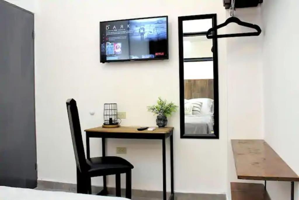 Cozy 1br Apt Close To Prfct 4 Office #6