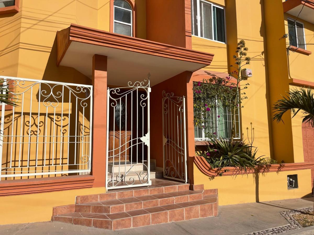 Large In Bay View Homestay La Paz