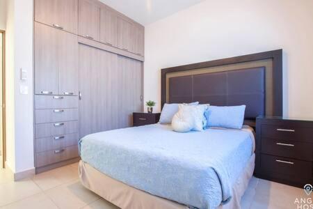 Spacious With Private Yard And Community Pool Holiday home La Paz