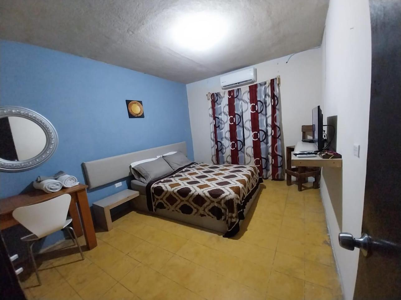 Con Cochera Centro De La Ciudad. Apartment