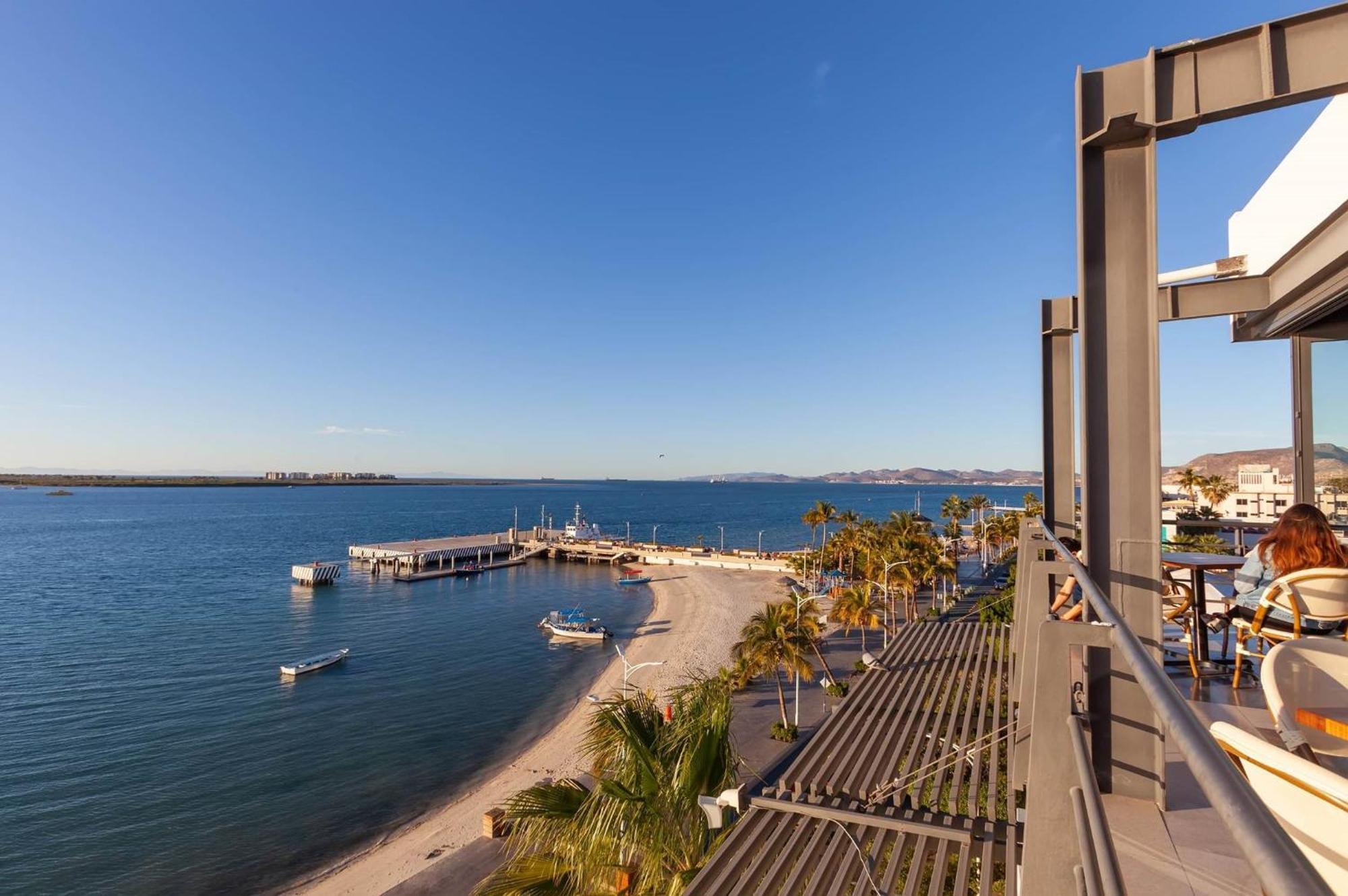 Seven Crown Malecon