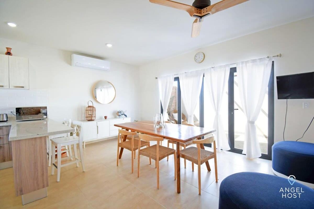Stylish Townhome With Pool, Patio, And Secure Parking Holiday home