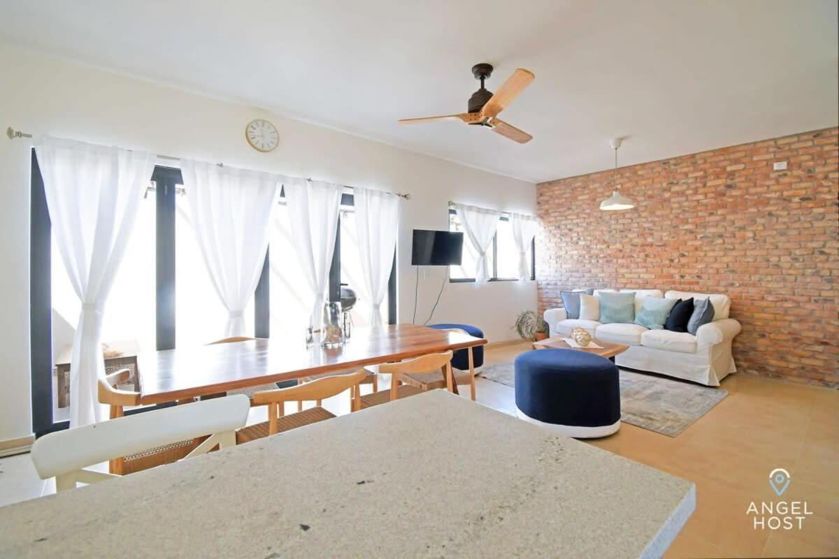 Stylish Townhome With Pool, Patio, And Secure Parking Holiday home La Paz
