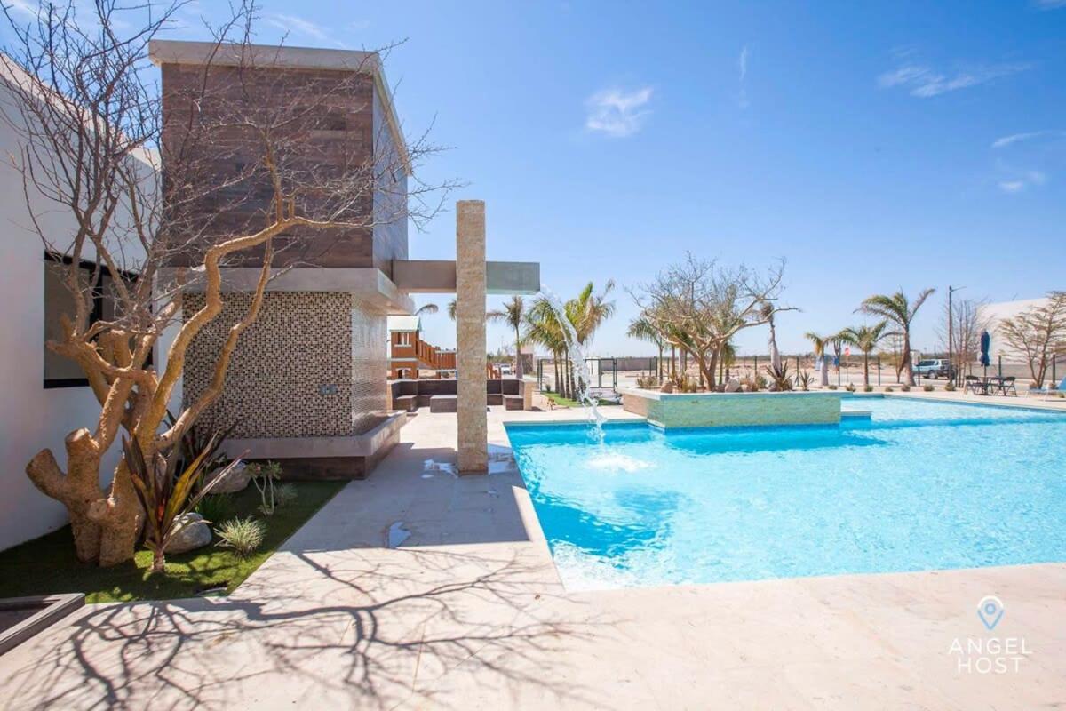 New Townhome With Private Patio, Parking & Pool Onsite Сasa de vacaciones
