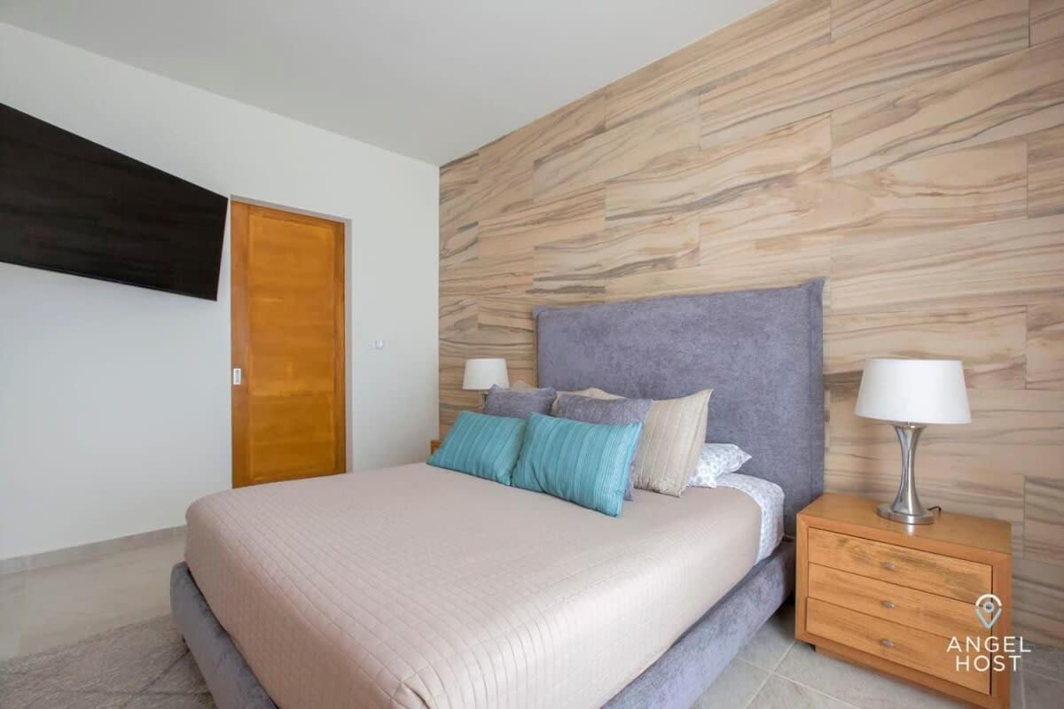 New Townhome With Private Patio, Parking & Pool Onsite