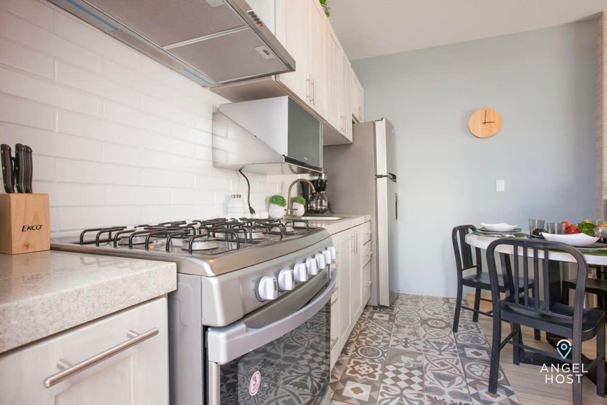 New Townhome With Private Patio, Parking & Pool Onsite * La Paz