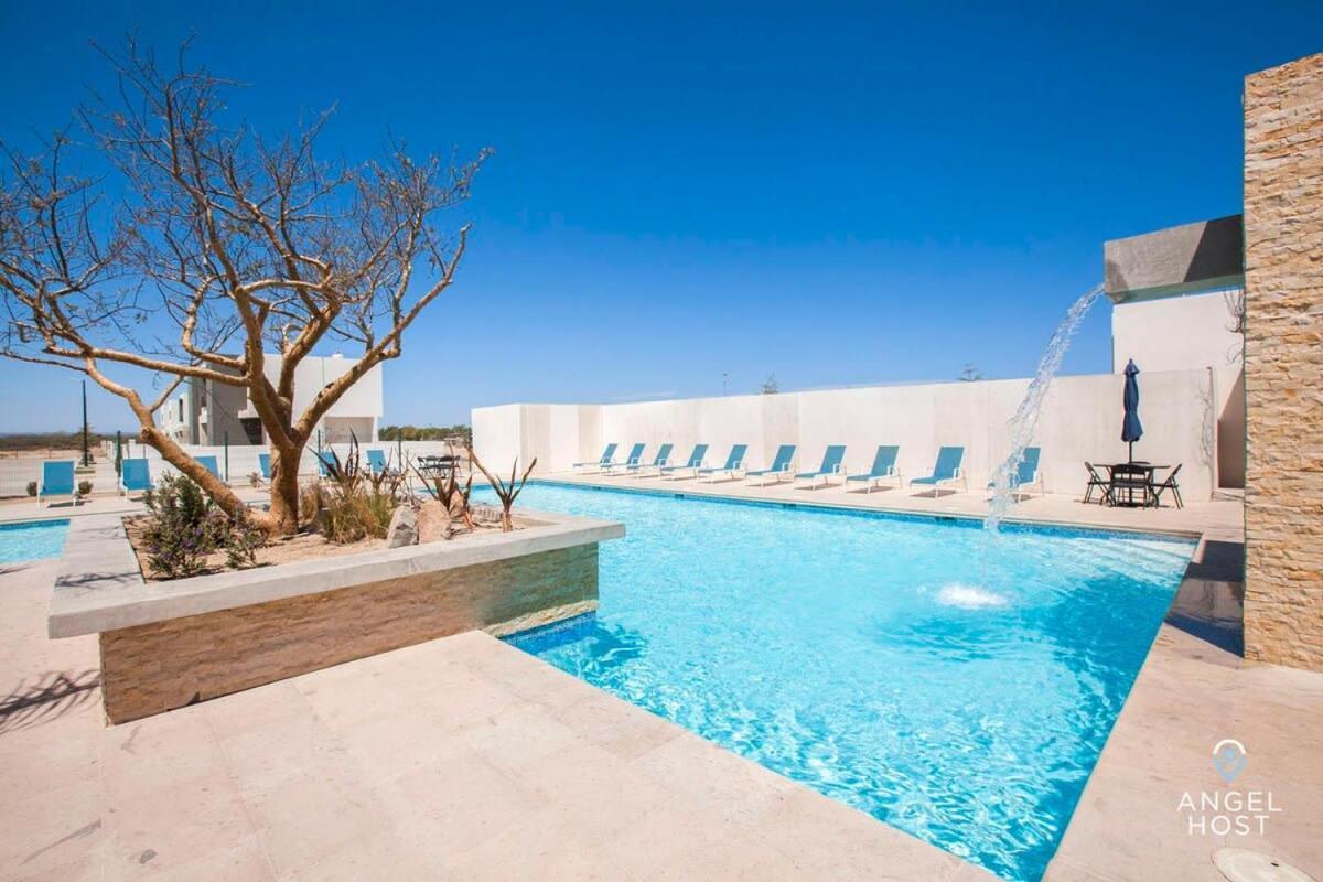 New Townhome With Private Patio, Parking & Pool Onsite * La Paz