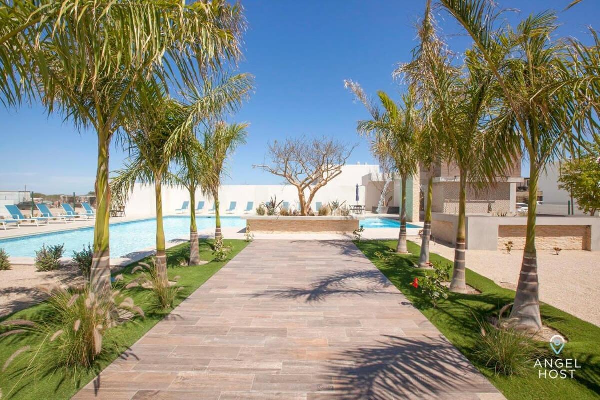 Сasa de vacaciones New Townhome With Private Patio, Parking & Pool Onsite La Paz