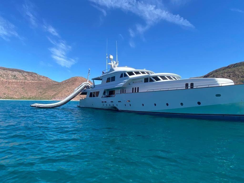 Hotel en barco Luxury Yacht In