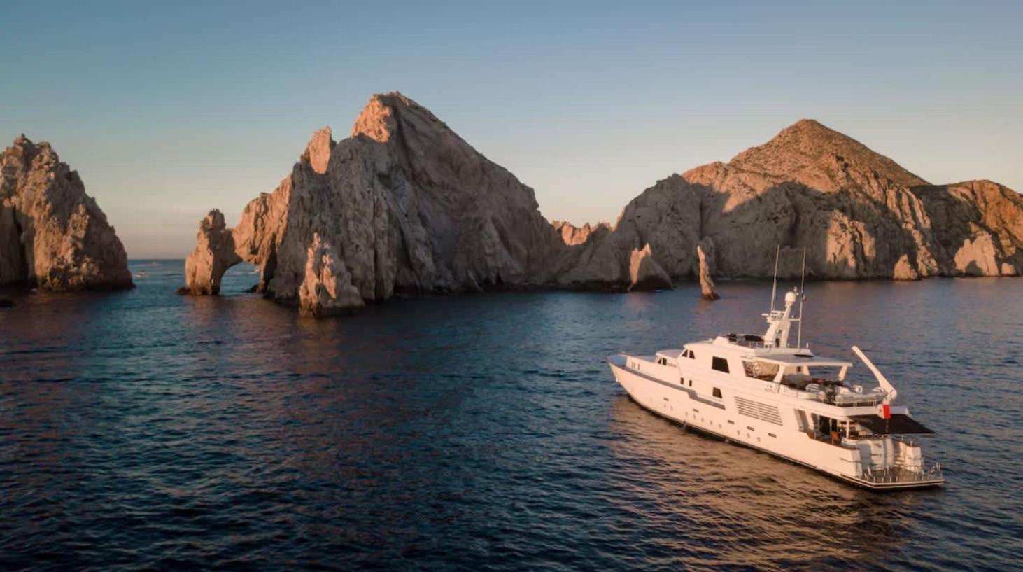 Luxury Yacht In *