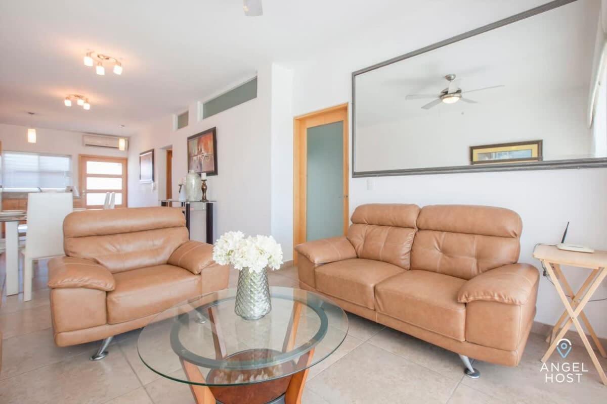 With Spectacular Ocean View & Pool Onsite
