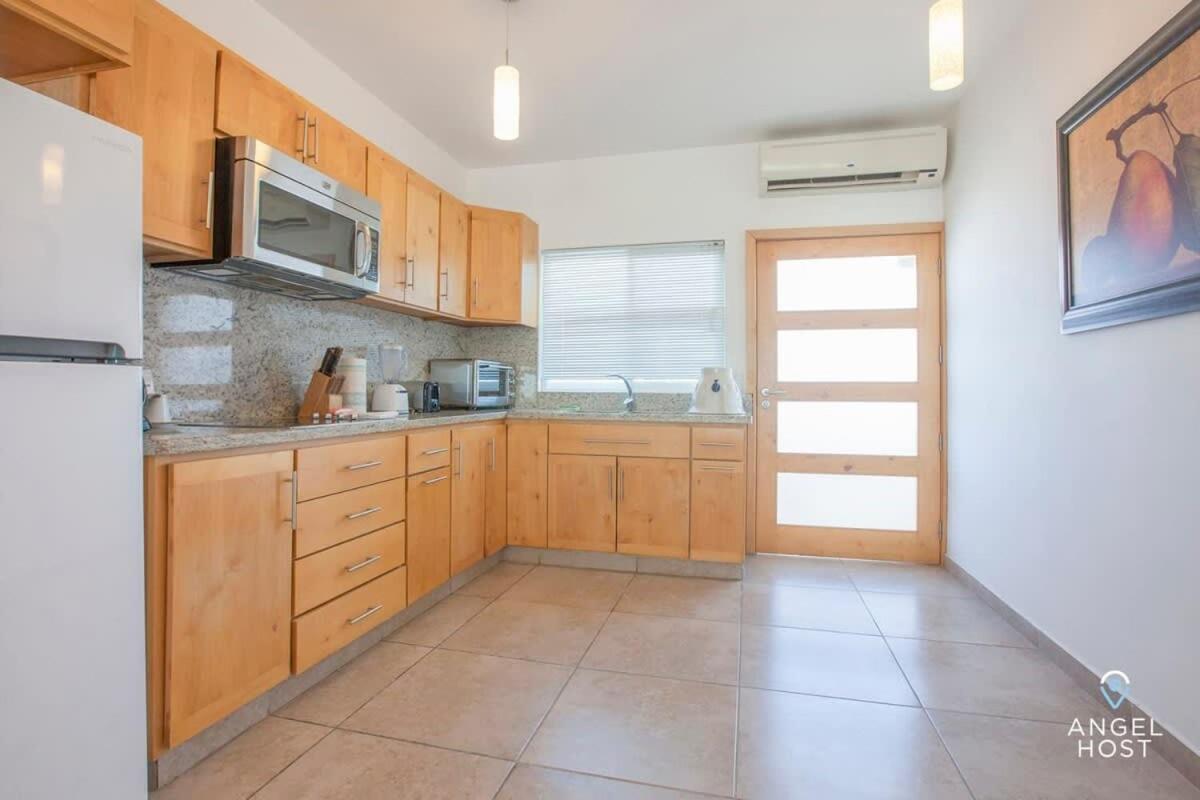 Holiday home With Spectacular Ocean View & Pool Onsite *