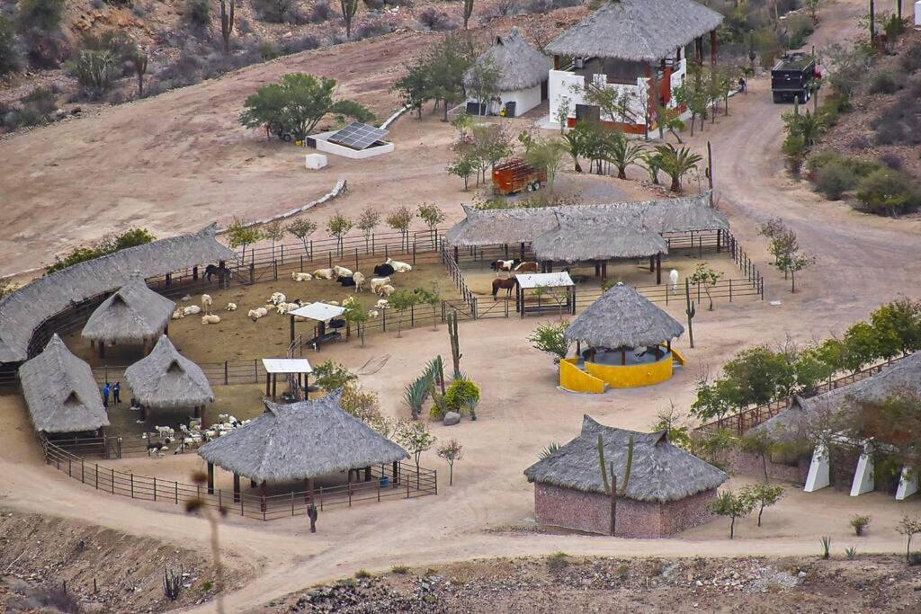 Rancho San Lorenzo - 2 Bedroom House In Authentic Ranch - Casa Bugambilias La Paz