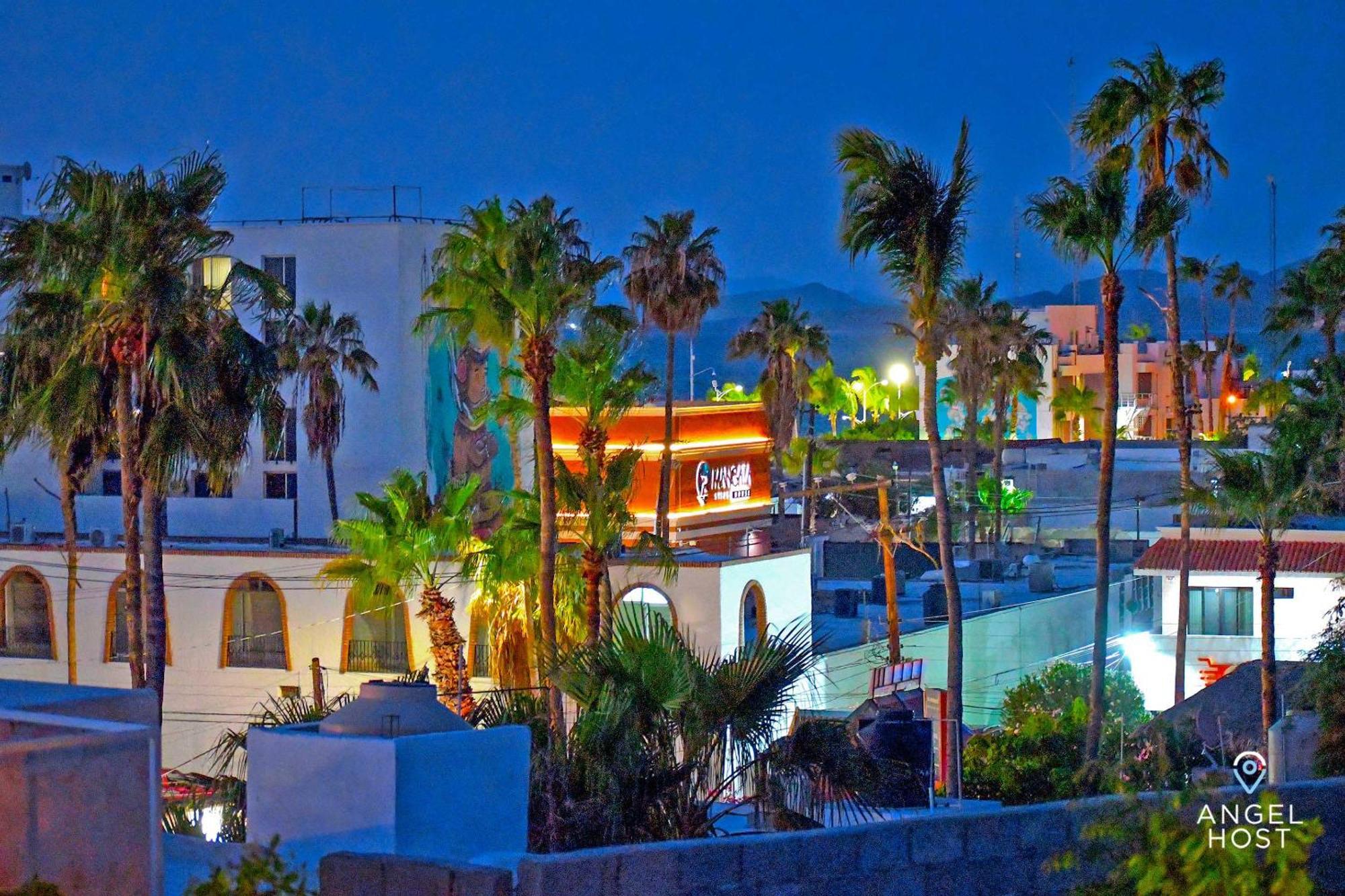 Comfy Retreat And Walk To Malecon Apartamento *