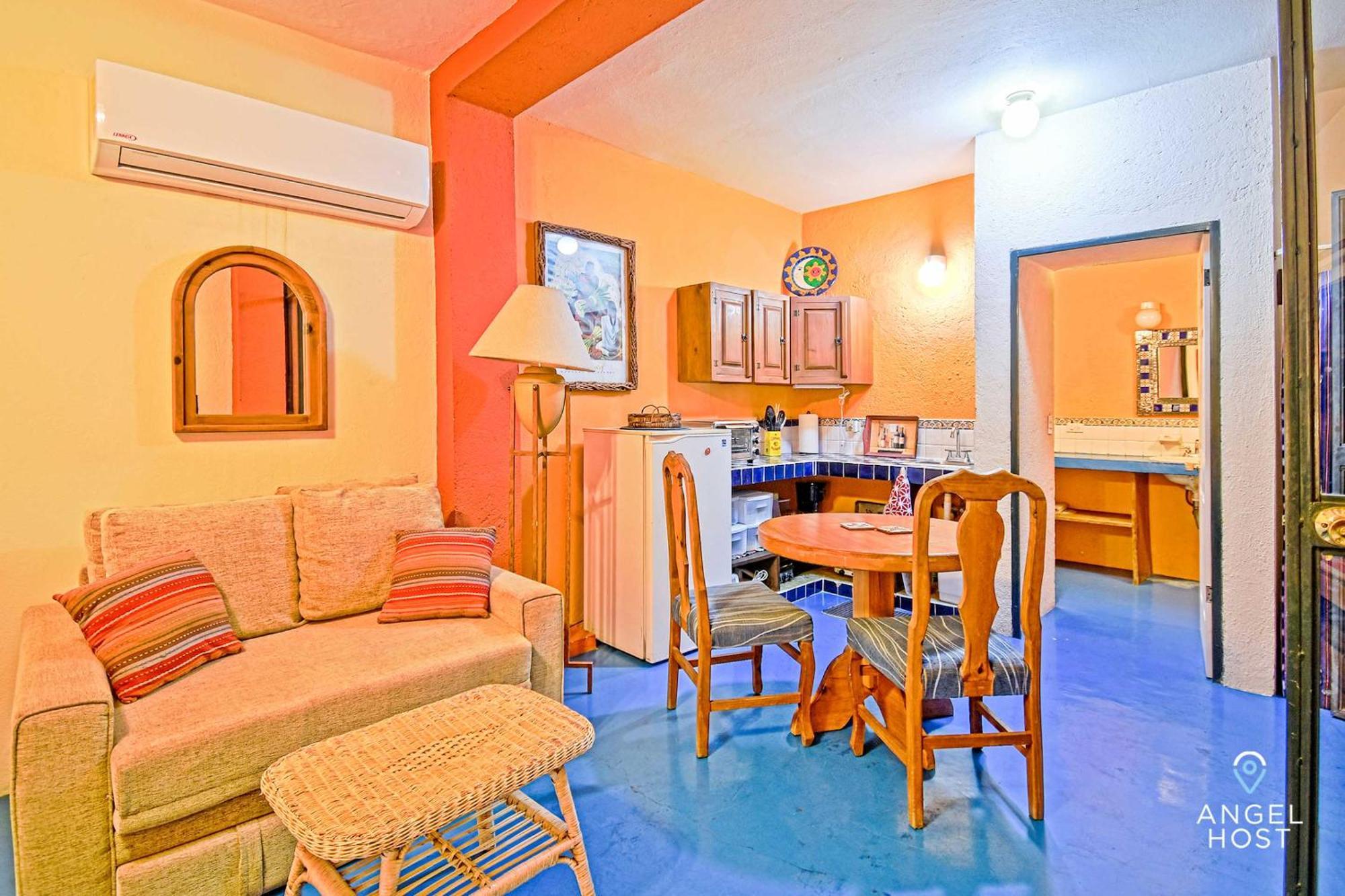 Comfy Retreat And Walk To Malecon Apartamento *