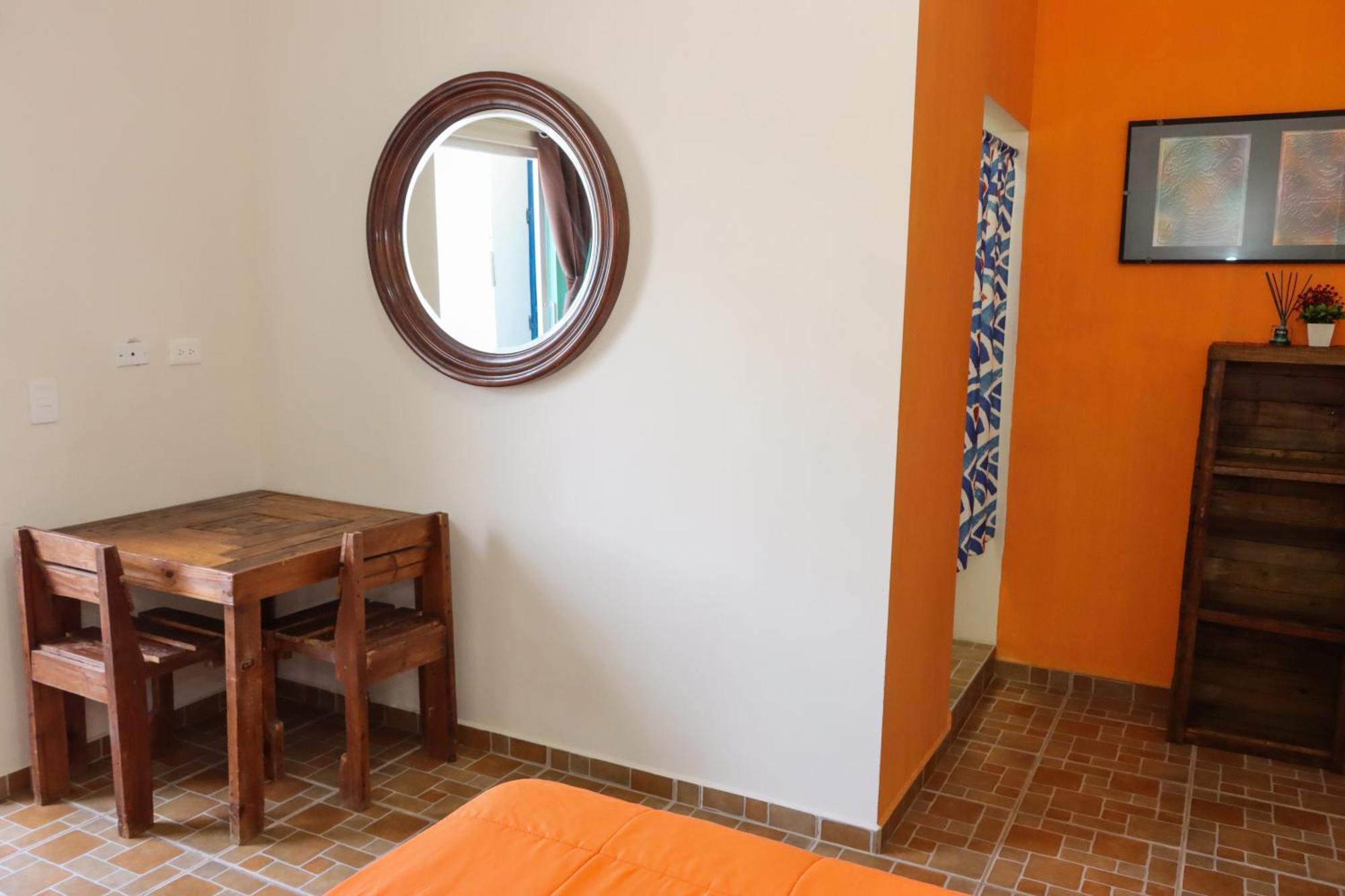 Habitación en casa particular Privada A Pasos Del Mar Con Bano Propio