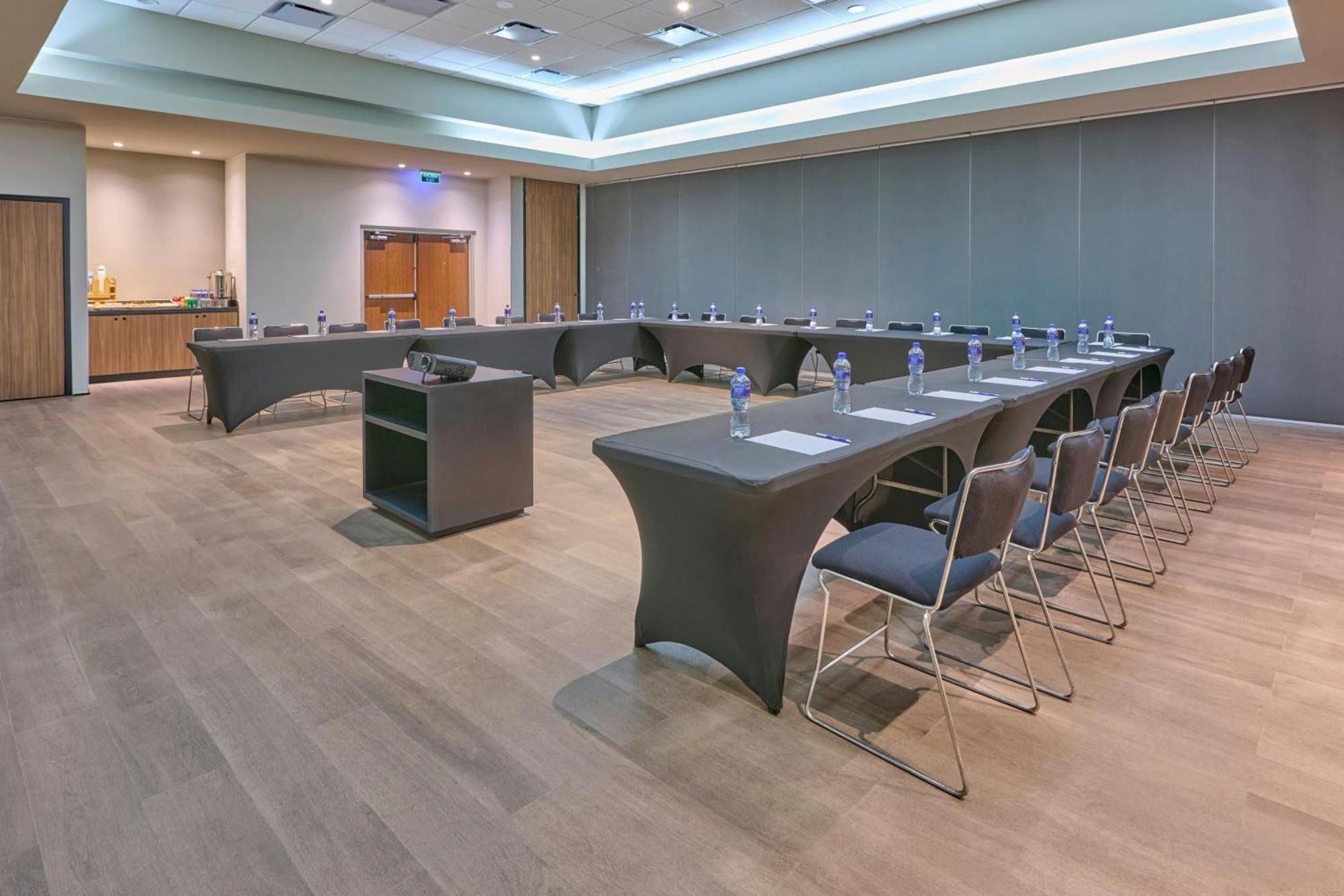 Hotel Express By Marriott 4*