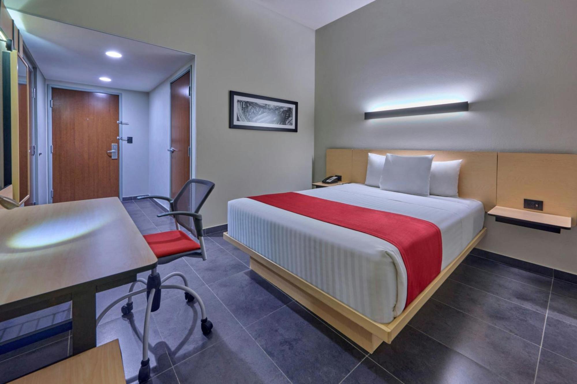 Express By Marriott Hotel 4*