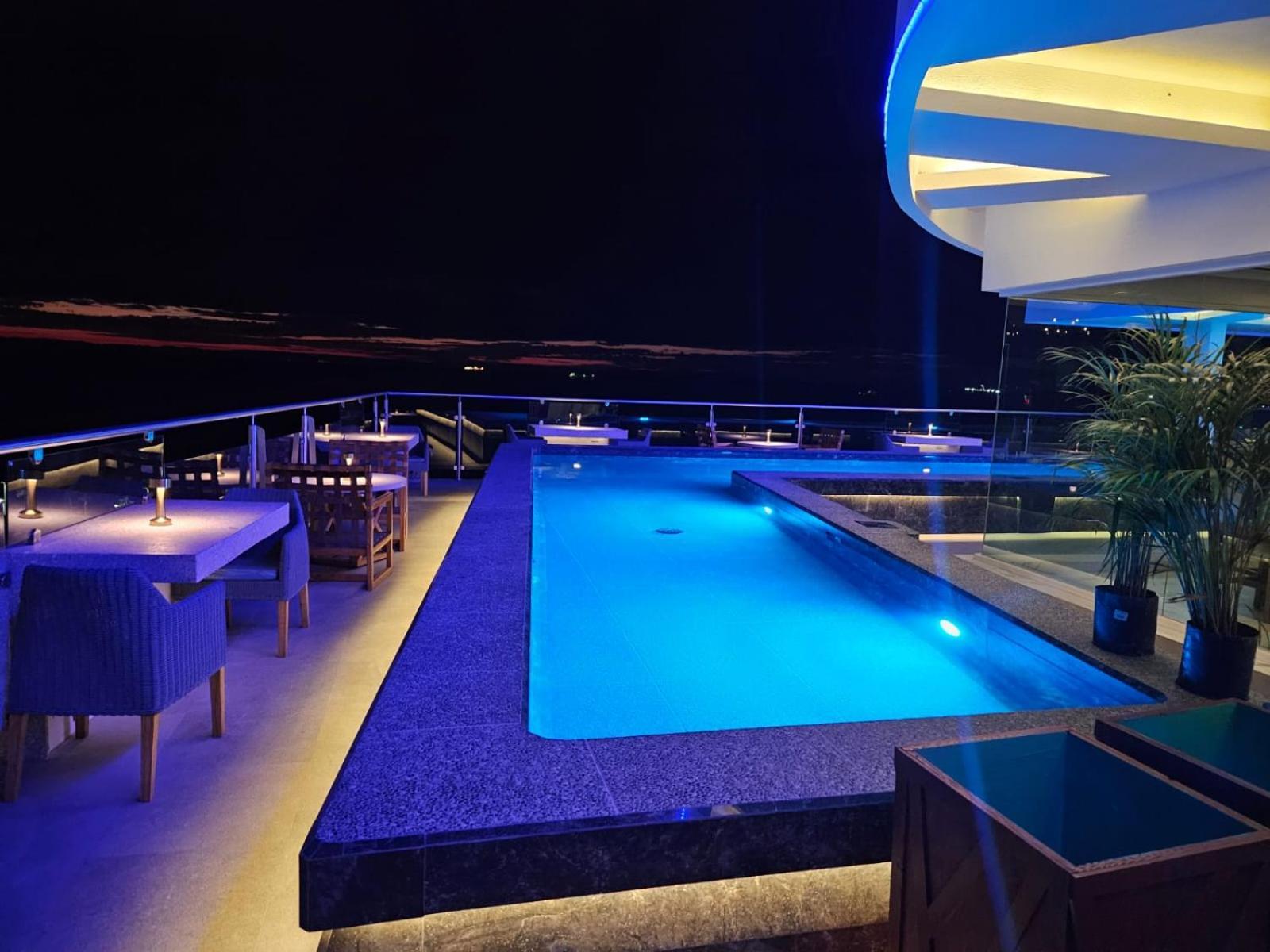 Hblue Malecon La Paz