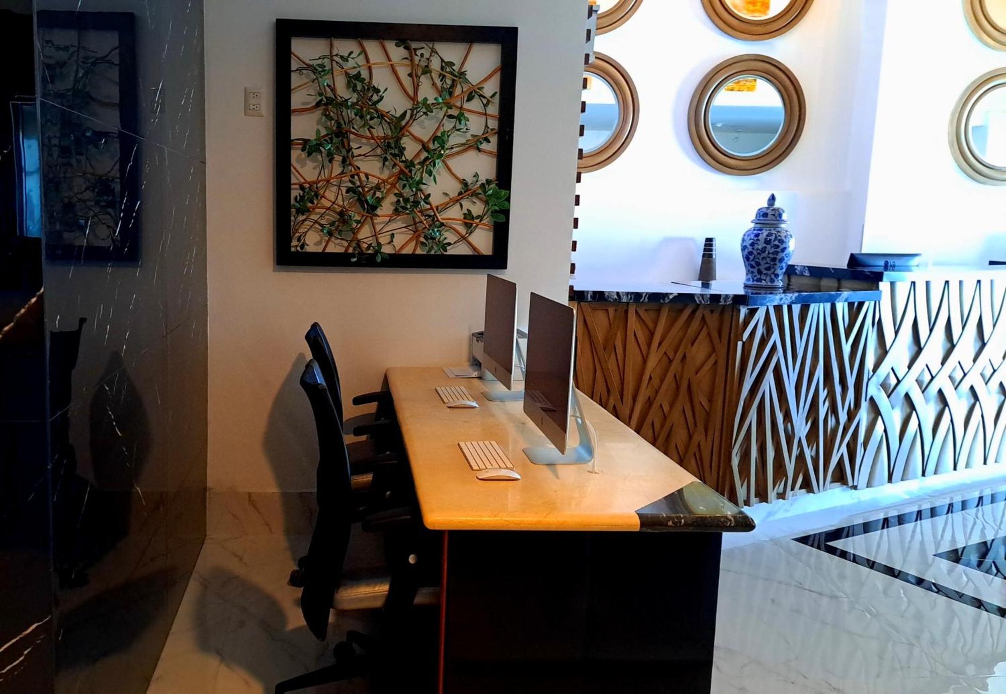 Hblue Malecon Hotel