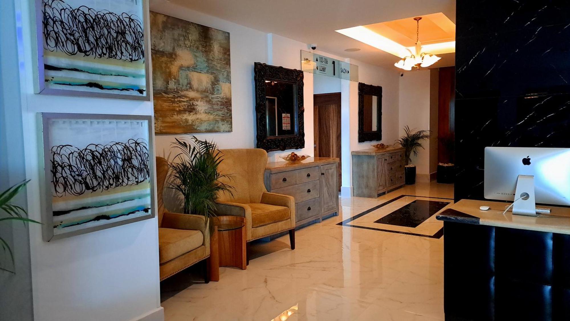 Hblue Malecon Hotel